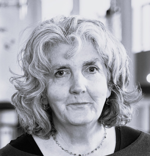 Dr Lucy Troup
