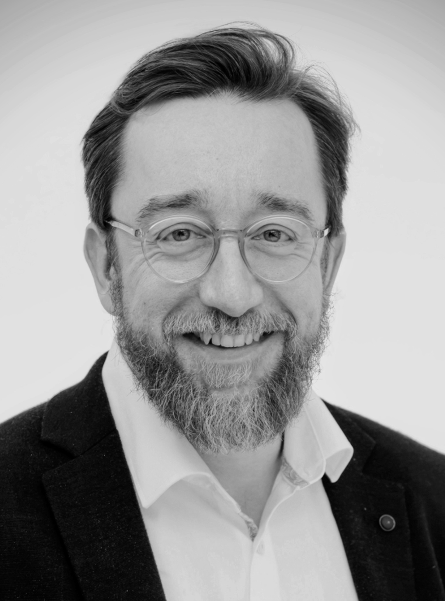 Dr Mathias Lederer
